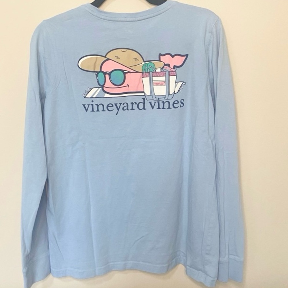 Vineyard Vines Women’s Long sleeve Spring Break Whale Pocket Shirt Blue Medium